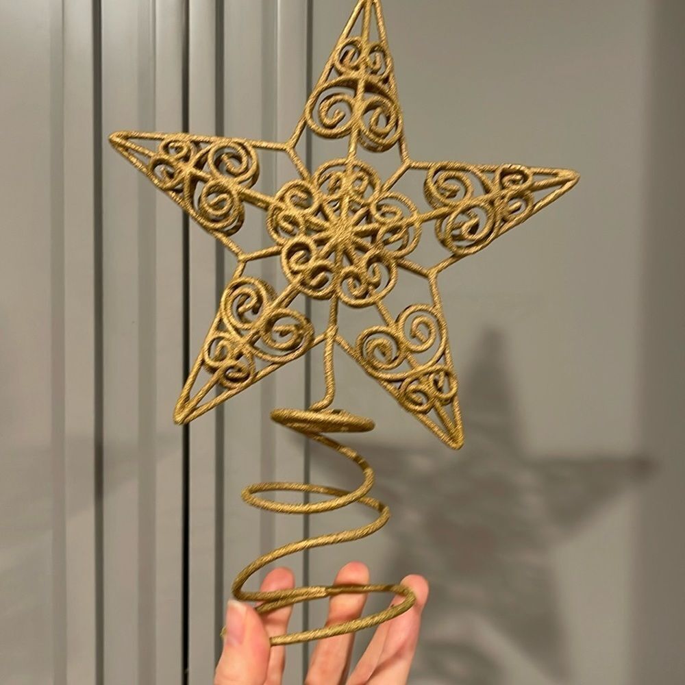 Gold Star TreeTopper - Picture 1 of 5